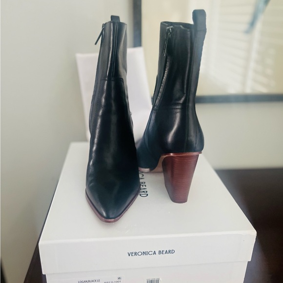 The Logan Boot by Veronica Beard! - Picture 1 of 6